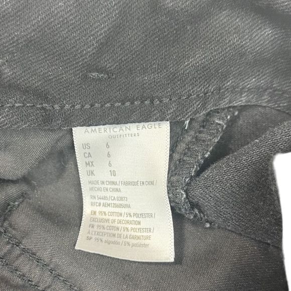 American Eagle • Denim Mom Shorts - Picture 6 of 7